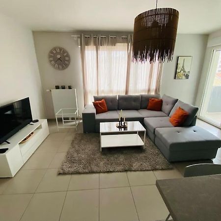 Grand Appt Proche Paris Parking Apartment โอแบวีลีเย ภายนอก รูปภาพ