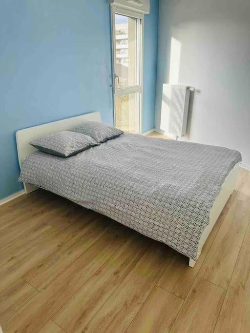 Grand Appt Proche Paris Parking Apartment โอแบวีลีเย ภายนอก รูปภาพ
